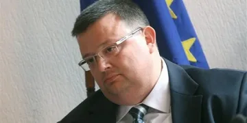 Цацаров: Прокуратурата се нуждае от "глътка въздух"