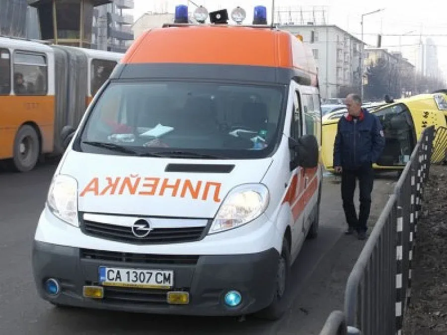 Влак прегази мъж