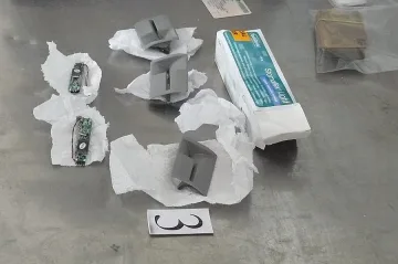 Шофьор атакува Запада със скиминг в пояса