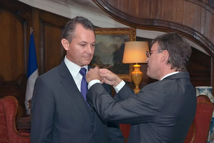 Топ ченге стана френски кавалер