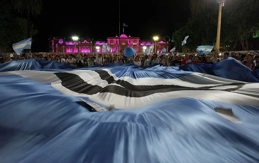 Аржентина протестира срещу президента си