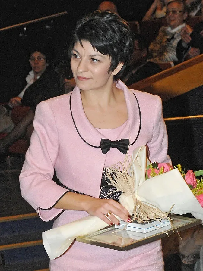 Няма да режат доктори, пестят от чиновници