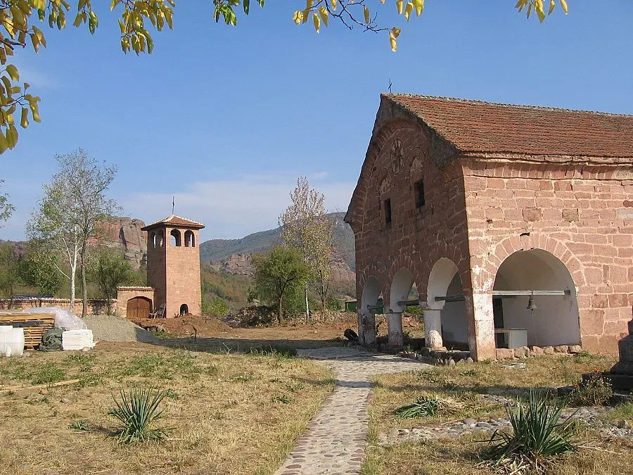 Белоградчик посрещна иконите на Максим