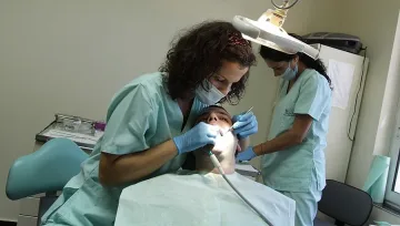 Всеки поне с един кариес