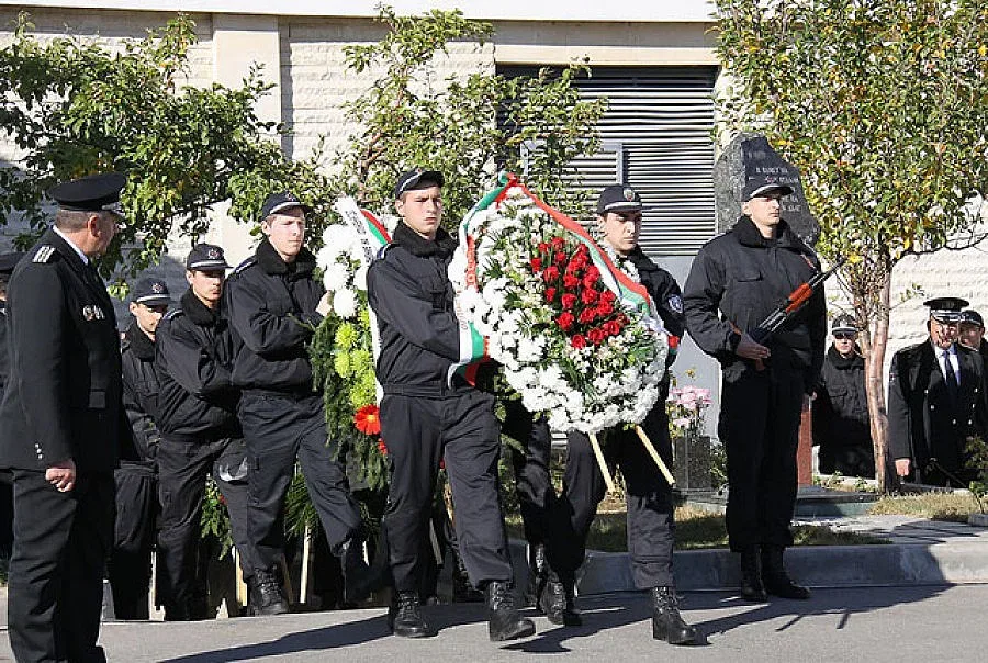 Полицаи благодариха на децата си