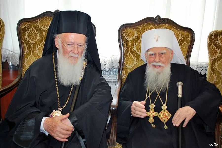Четирима патриарси ще изпратят Максим