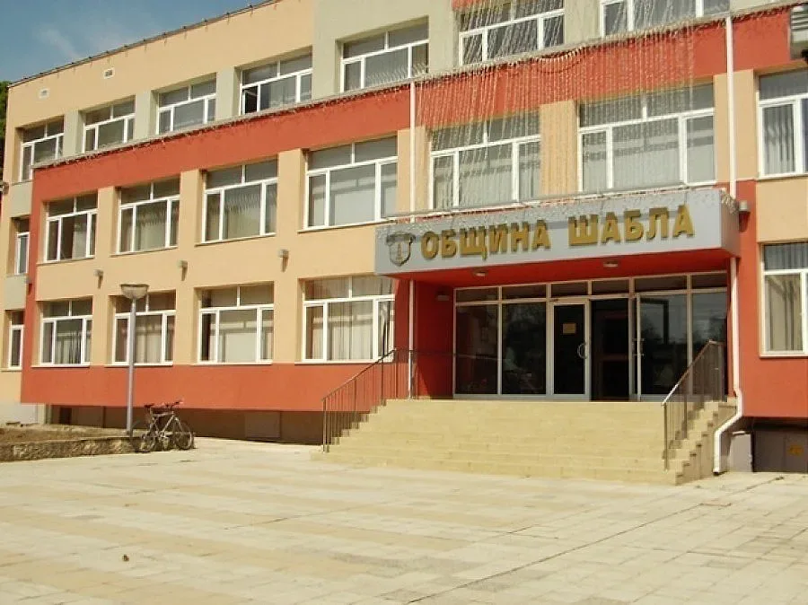 Затворници спасяват село от изчезване