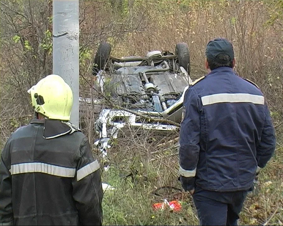 Заспал шофьор уби майка си в билборд