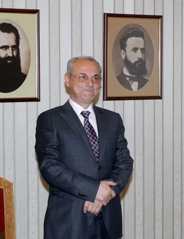 И ГЕРБ скочи на Доган