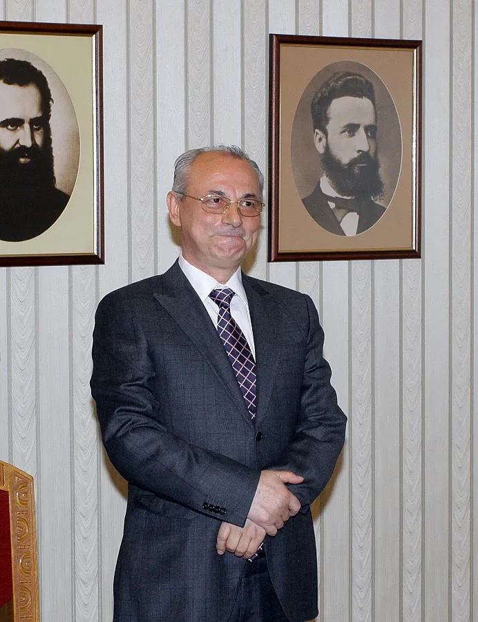 И ГЕРБ скочи на Доган