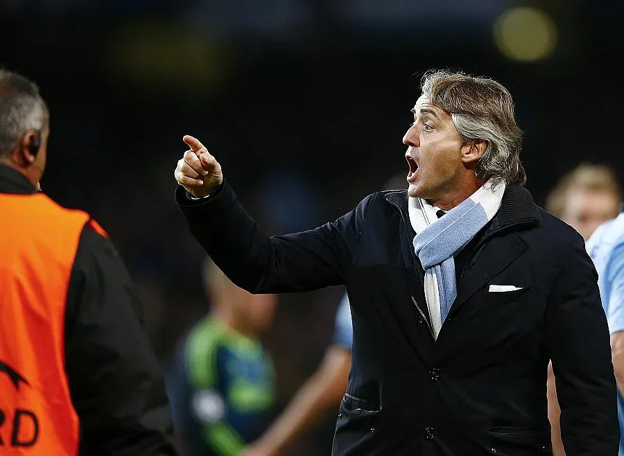 Манчини ревна срещу съдията