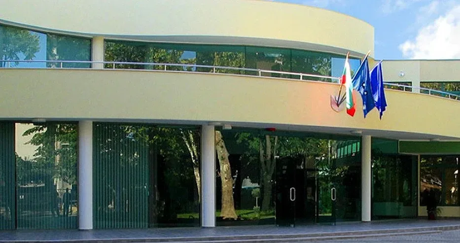 ВУЗ затваря врати в голям български град