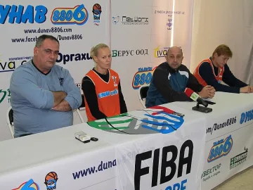 Русе полудя в синьо и бяло