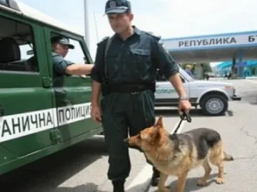 Сирийци атакуват границата пеш