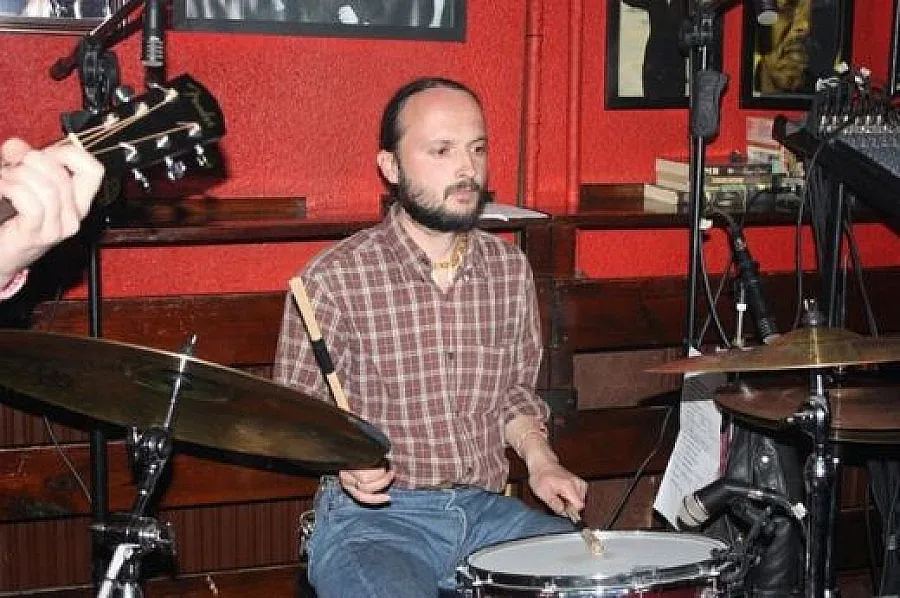 Рокаджия загина след полет от 8-ия етаж