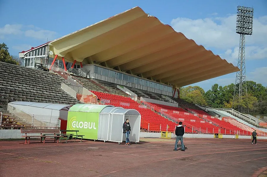 Стадионът на ЦСКА не става за футбол