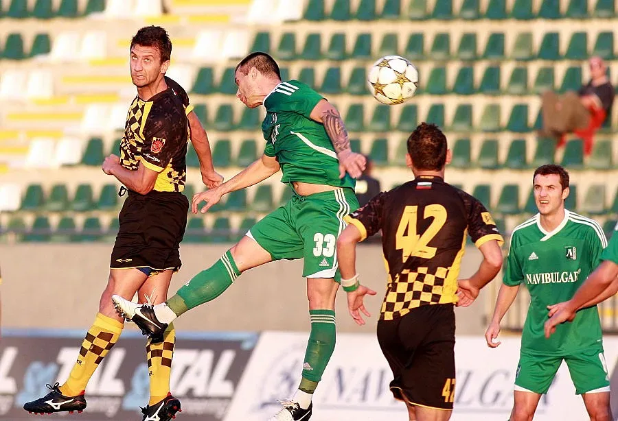 Миньорско каре бойкотира мача с "Левски