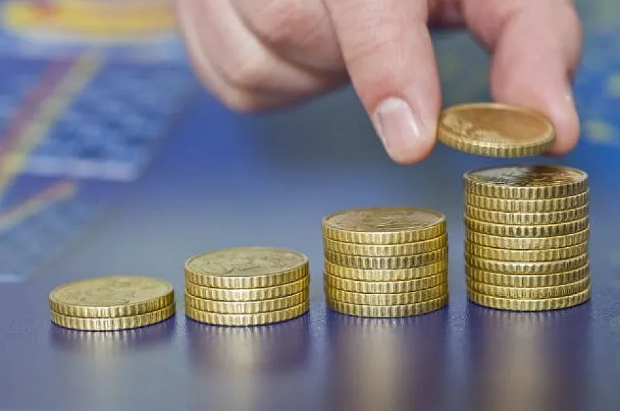 Парите от емигранти с 800 млн. евро по-малко