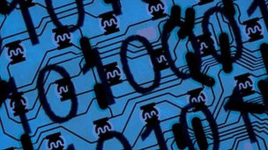 $1.5 млн. глоба за кражба на порно