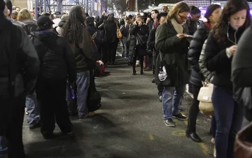 Жертвите на Санди минаха 90