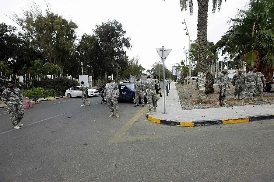 Въоръжени блокираха либийския парламент 