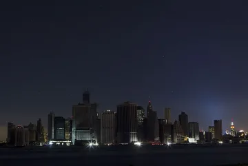 Санди потопи Ню Йорк в дизел