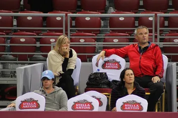 Вожняцки мачка пред голфър №1