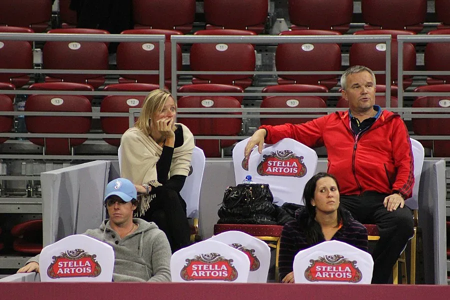 Вожняцки мачка пред голфър №1