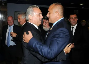 Министри на крака пред Стоичков     