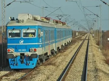 Продават билети за влак с SMS