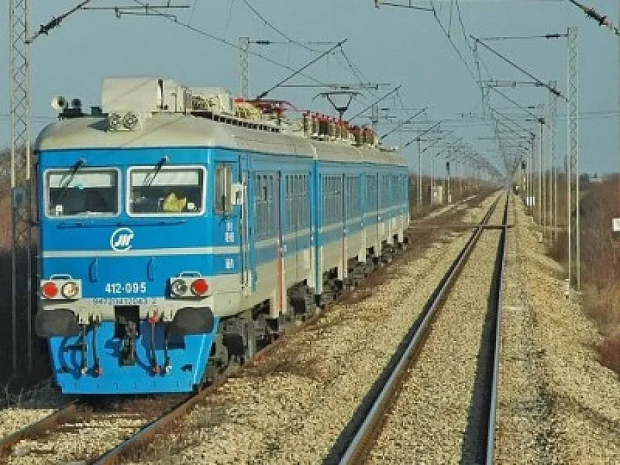 Продават билети за влак с SMS