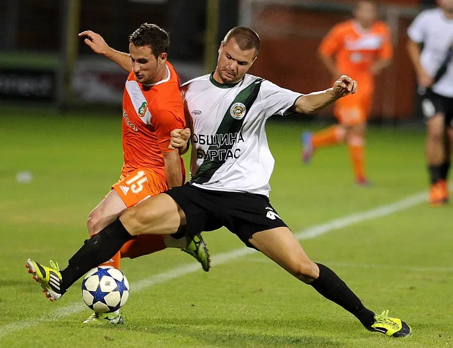 ЛУКОЙЛ даде 300 000 лв. на "Нефтохимик"