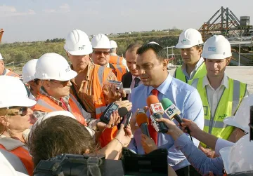 Чакат Дянков да реши плащанията на БДЖ