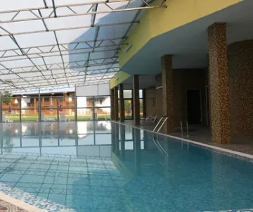 Руснаци и украинци строят хотели в село Баня 