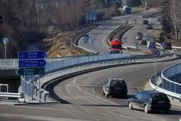 Магистрала „Струма“ захапва нови ниви