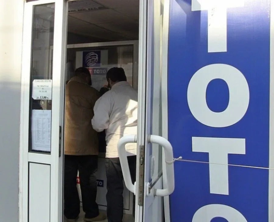 Крадци нападнаха тото пункт в Бургас