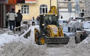 Търсят на пожар шофьори на снегорини
