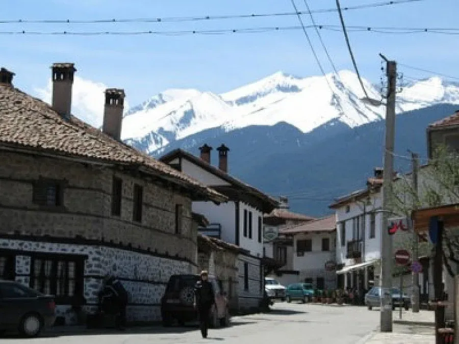 Ремонтират ударно Банско