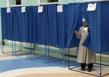 Янукович спечели труден мандат 