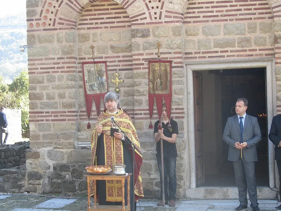 Болярите с нов мост за Димитровден