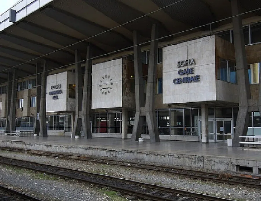 Отварят офертите за ремонта на гарата