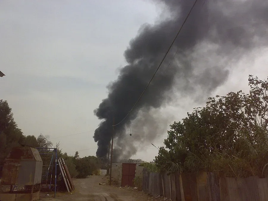 Обстрел срещу бунтовници в квартал на Дамаск