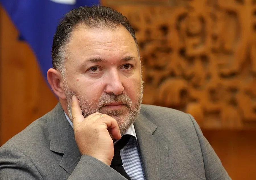 В СДС се карат кой на кого намерил работа