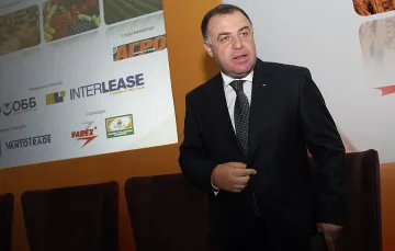 Хлябът поскъпва с 10 стотинки