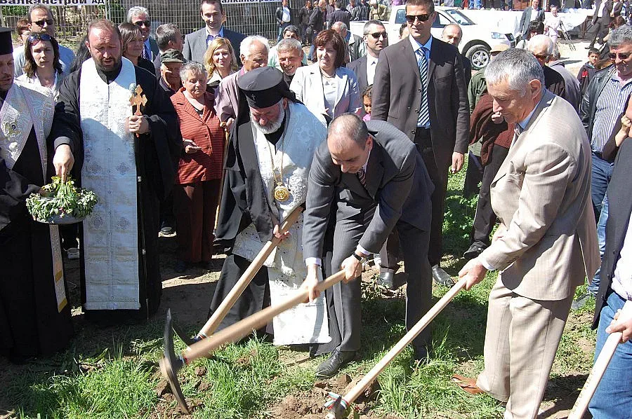 14 семейства в Бисер остават без дом