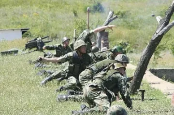 Предупреждават за учебни стрелби