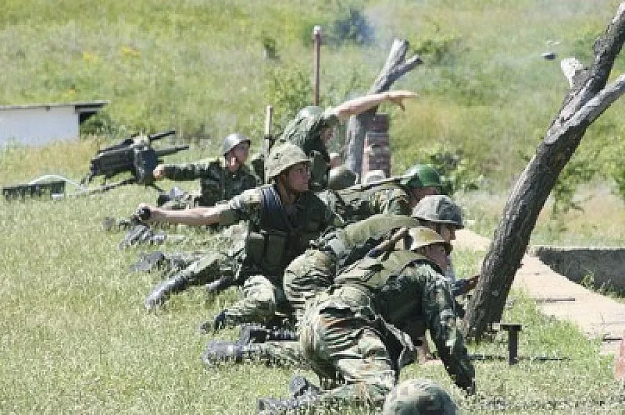 Предупреждават за учебни стрелби