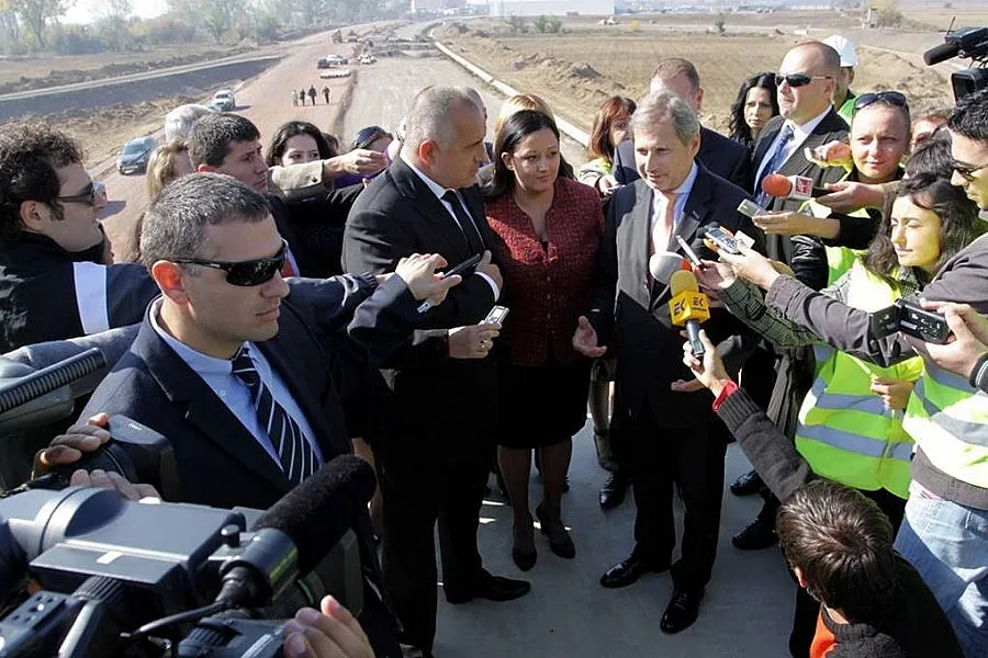 Бойко: Думите отлитат, построеното остава