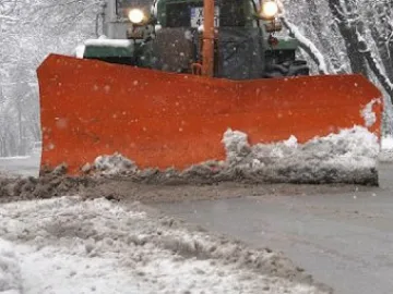 Кметове приютяват закъсали в преспите