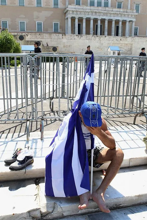 Всички гръцки бирници - под ножа